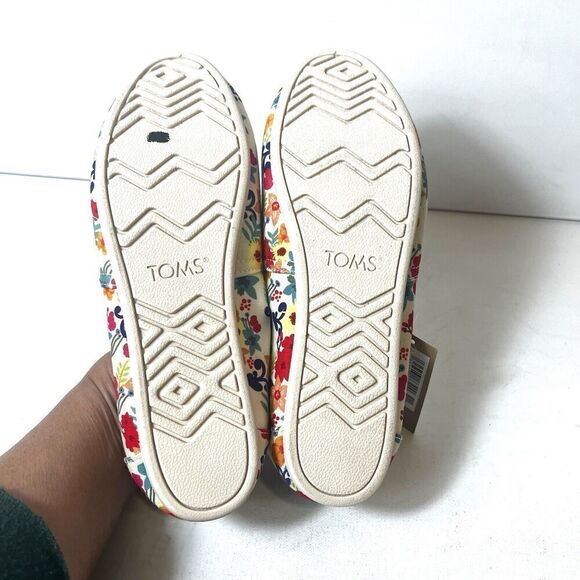 TOMS Shoes Women Size 8 Slip On Comfort Casual Flat Floral Multicolor Fabric New - Picture 8 of 8